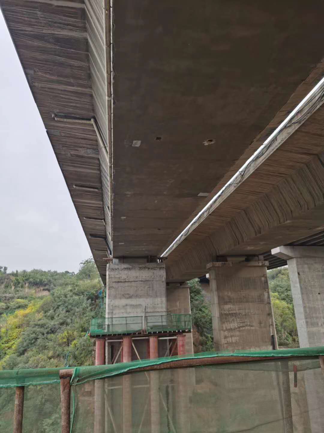 琼海桥梁加固前制定可行设计方案图并用对施工方法
